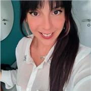 Maestra de educación especial para ayudar a cualquier alumno o alumna que lo necesite.